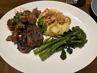 Budd's Broiler